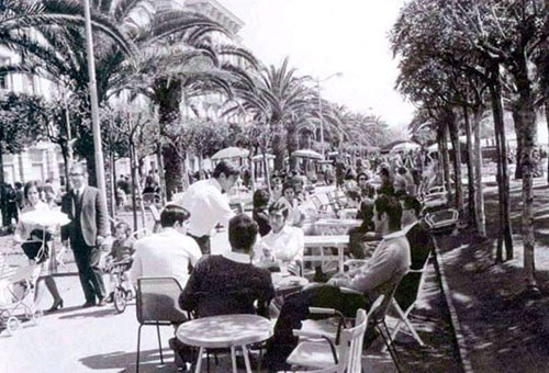 L’appello social per il ritorno dei tavolini sul lungomare di Salerno