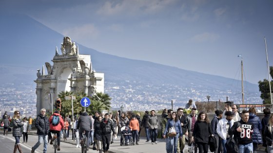 Covid 19 in Campania, l’Unità di Crisi: in arrivo fasce rosse nelle zone più colpite dal coronavirus