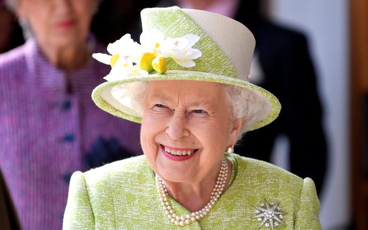 CORONAVIRUS NEL MONDO. LA REGINA ELISABETTA COMPIE 94 ANNI