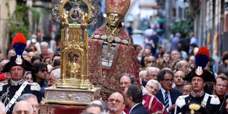 Covid 19, a Napoli non ci sarà la tradizionale processione per San Gennaro