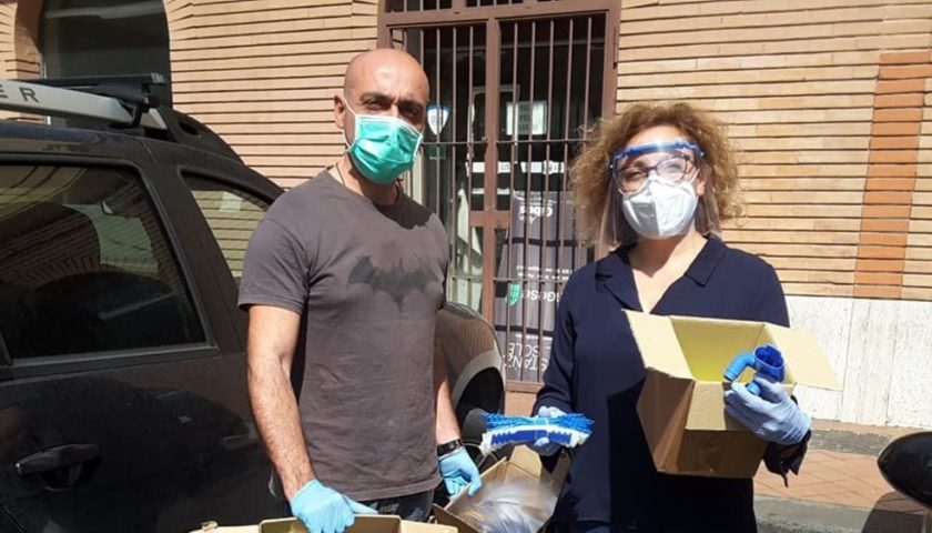 Il dono della scuola di Angri all’ospedale di Nocera: le mascherine di Snorking di Decathlon diventano respiratori