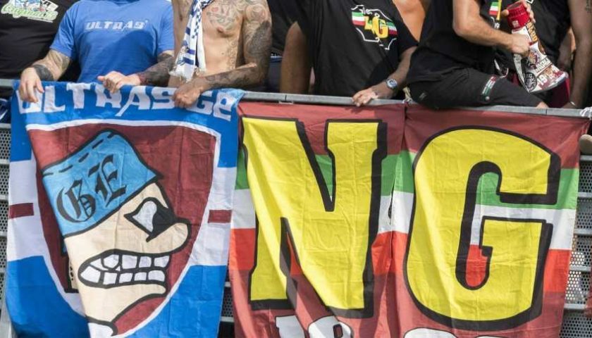 Il grande cuore Ultras nei giorni del Covid 19, supporter dello Schalke partecipano alla raccolta fondi