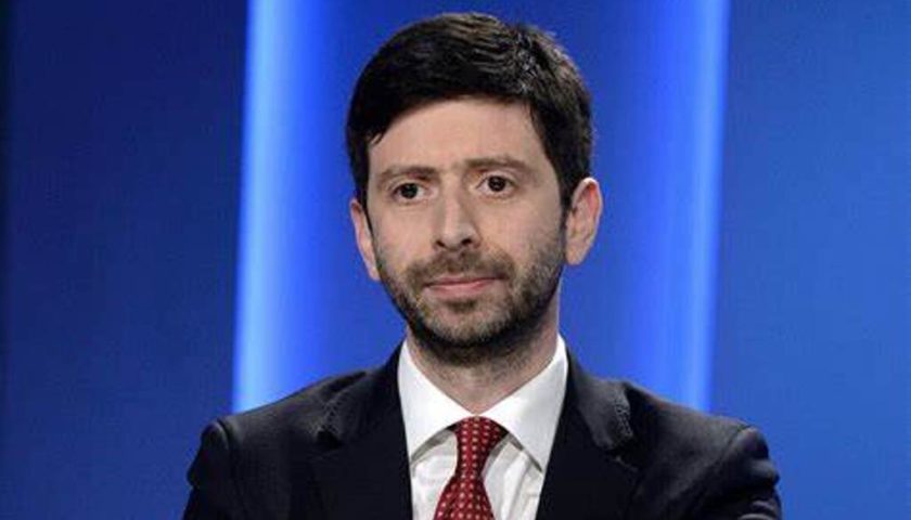 Il Ministro Speranza chiude le frontiere per chi arriva dai paesi a rischio. Ecco l’elenco