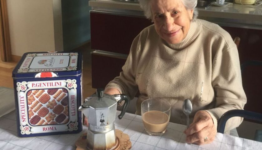 Il Comune consegna colazione ai 1200 anziani di Sassano