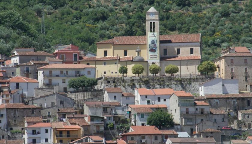 A Sassano 25 contagiati, divieto di spettacoli all’aperto e villa comunale chiusa