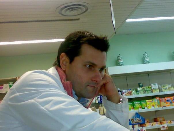 Castellabate in lacrime per l’addio al farmacista Massimo Baldi: aveva 48 anni