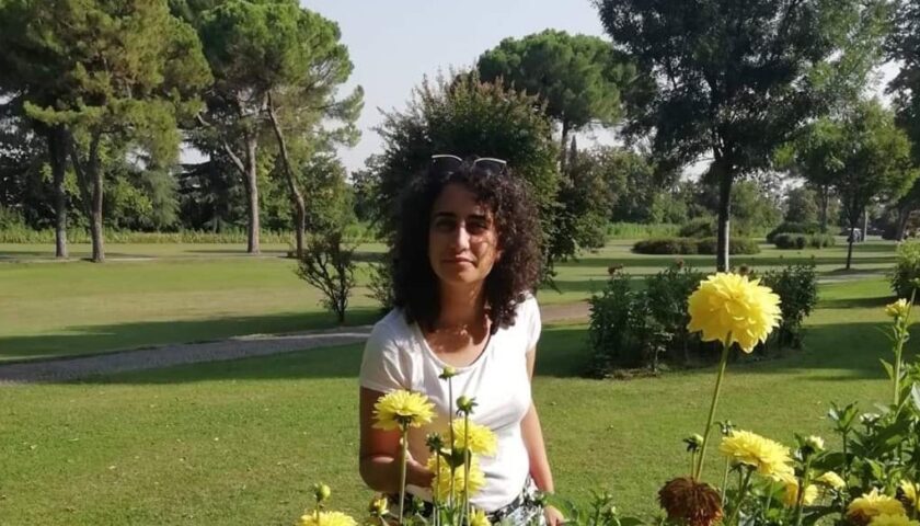 Palloncini bianchi e applausi per l’addio a Francesca