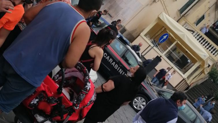 “Perchè non metti la mascherina?”, ristoratore picchiato da un giovanissimo a Eboli