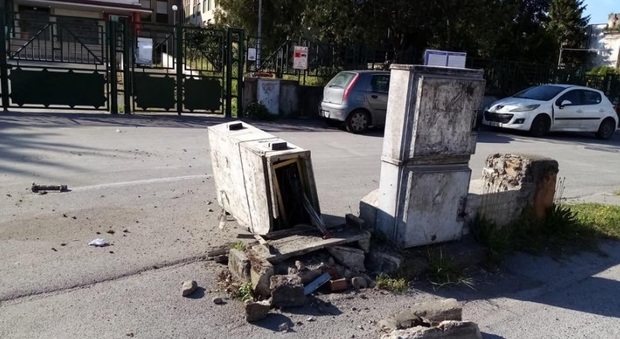 Vandali nella notte a San Marzano sul Sarno: distrutta cabina elettrica, residenti senza corrente