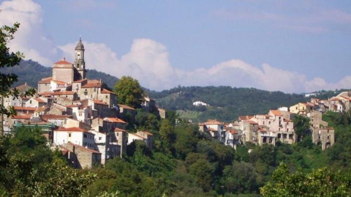 Genitore a contatto con un contagiato, a Villammare di Vibonati primaria chiusa fino a martedì