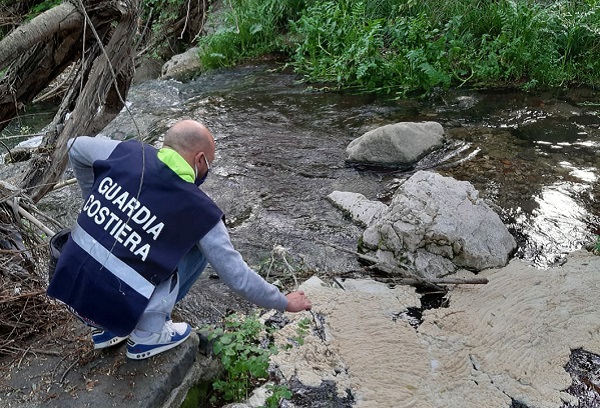 Guardia Costiera, controlli antinquinamento presso il corso del fiume Irno