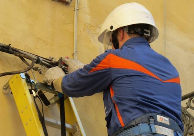 Lavori Enel, disagi in quattro comuni della Valle dell’Irno