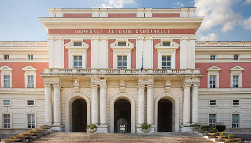 Giovane ferito da Roccadaspide al Cardarelli attende l’intera notte per un posto letto