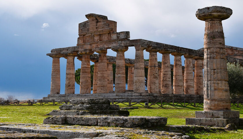 RITROVATO DOCUMENTO DEGLI ANNI ’30: È L’ INVITO ALLA CONFERENZA DI AMEDEO MAIURI SUI NUOVI SCAVI DI PAESTUM