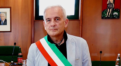 IL SINDACO CARMINE PAGANO RINUNCIA  ALLA SUA INDENNITA’ DI CARICA  PER IL TERZO ANNO CONSECUTIVO. “UTILIZZEREMO QUESTI FONDI ANCHE  PER COSTRUIRE IL QUARTO POZZO”