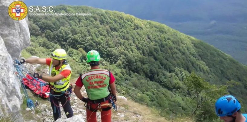 Cava de Tirreni: il soccorso alpino soccorre un’escursionista scivolata in un sentiero