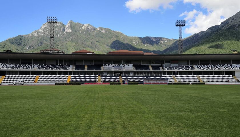 Cava de’ Tirreni, prende corpo il nuovo stadio Simonetta Lamberti: arrivate le nuove torri faro