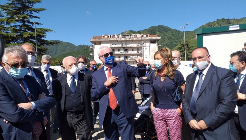 A Baronissi nasce la Città della Medicina, De Luca: “Investire in questa opera significa investire nei cervelli, nella ricerca, nella formazione, motori indispensabili per far ripartire l’Italia”