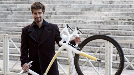 La bicicletta del Papa regalo di Peter Sagan all’asta per gli ospedali di Brescia e Bergamo