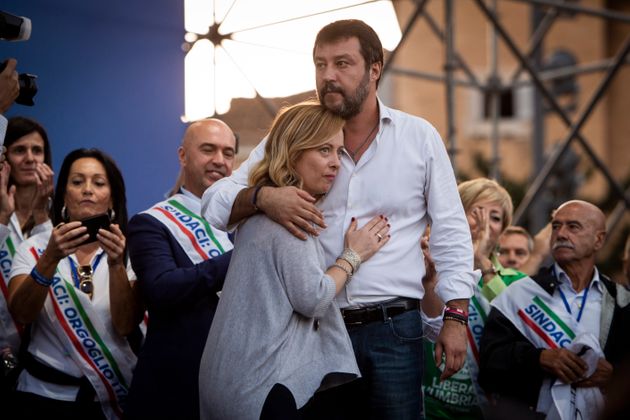 Festa per il Napoli, dopo Salvini arriva la Meloni: “Dov’era De Luca?”