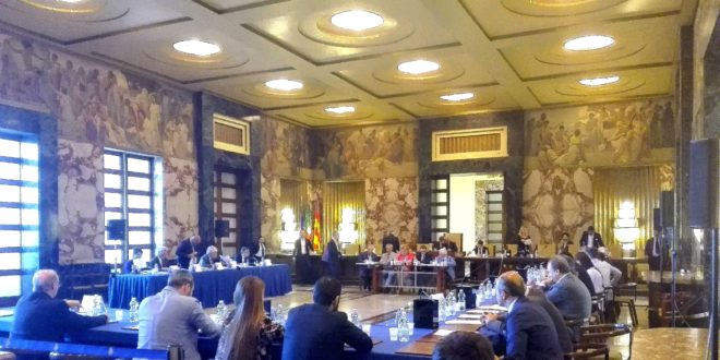 Consiglio comunale Salerno, si discute il bilancio: scontro su aumento dell’Irpef e della tassa d’imbarco