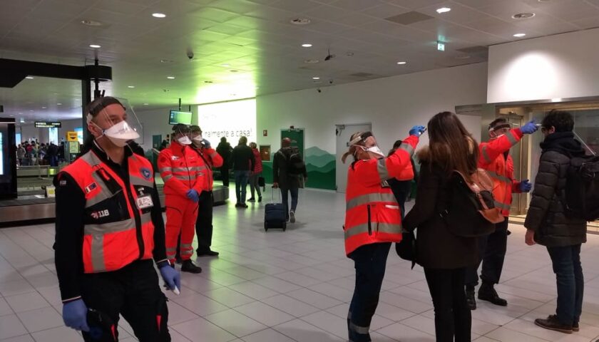 Codici e Aeci: le compagnie aeree devono rimborsare gli italiani  bloccati in Gran Bretagna