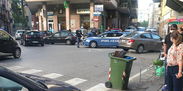 Allarme bomba in piazza Galdi a Fratte