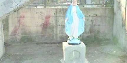 Sversamenti nel Sarno, statua della Madonna contro gli incivili a Scafati: l’anatema del parroco