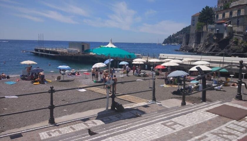 Minori, al via da oggi l’ingresso controllato per le spiagge libere