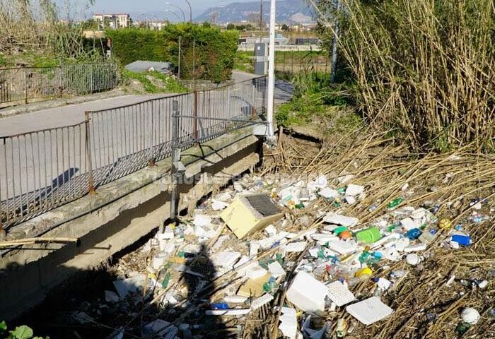 No all’abbattimento del ponte in via Marconi. L’opposizione chiede un Consiglio comunale monotematico.