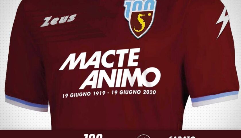 #Salernitana101: i granata tornano in campo con una maglia celebrativa