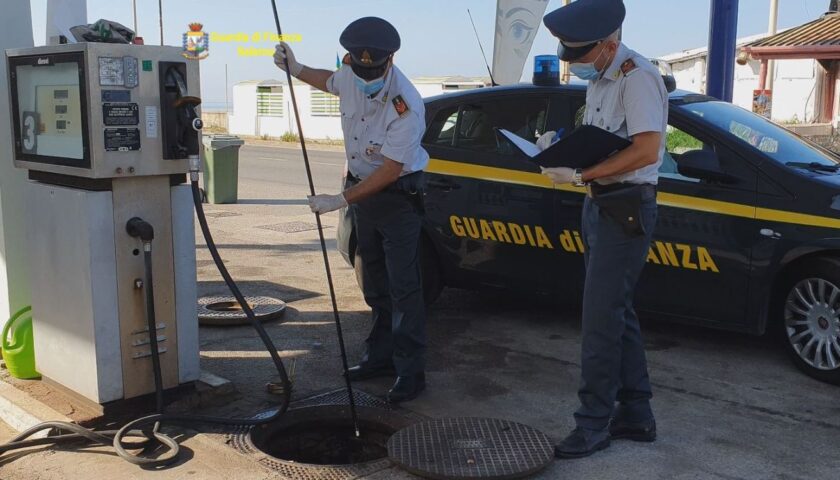 CARBURANTE ADULTERATO E DI CONTRABBANDO, SEQUESTRATA POMPA DI BENZINA A PONTECAGNANO