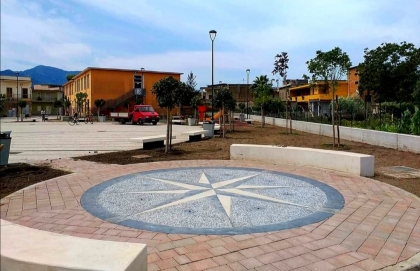 A Lavorate di Sarno nasce la piazza intitolata al filosofo Luciano De Crescenzo