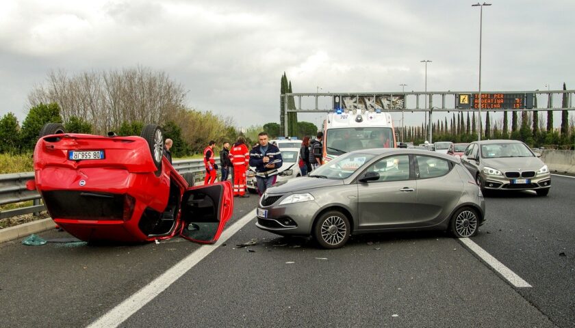 Il rispetto delle Regole Salva la Vita… sulla strada e a scuola… con Aci Salerno