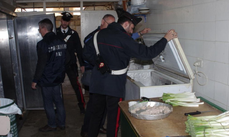 Chiuso un bar nella zona orientale di Salerno