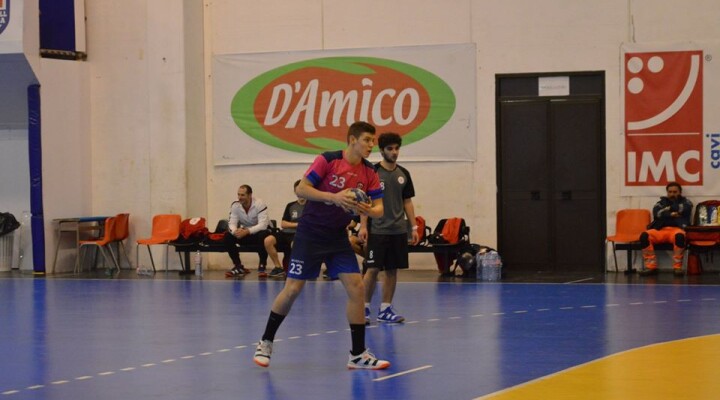 CHRISTIAN MANOJLOVIC CONVOCATO NELLA NAZIONALE ITALIANA UNDER 18: E’ IL PRIMO AZZURRO DELLA STORIA DELL’ HANDBALL LANZARA