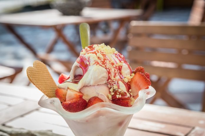 In.spiaggia a Positano il gelato più costoso d’Italia