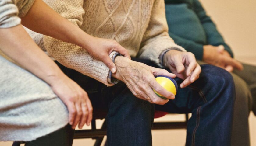 Sant’Arsenio, 12 anziani positivi nella Rsa