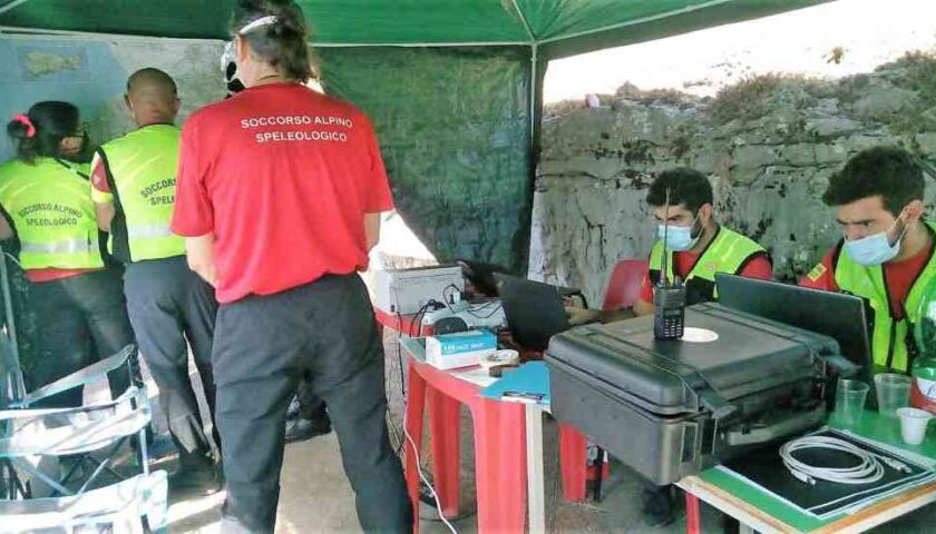 Giovane ceco lancia l’Sos di essersi perso tra Amalfi e il Monte Faito, ritrovato a Napoli