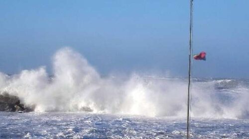 Allerta meteo per venti forti con raffiche e mare agitato dalle 16 di oggi Allerta meteo per venti forti con raffiche e mare agitato dalle 16 di oggi