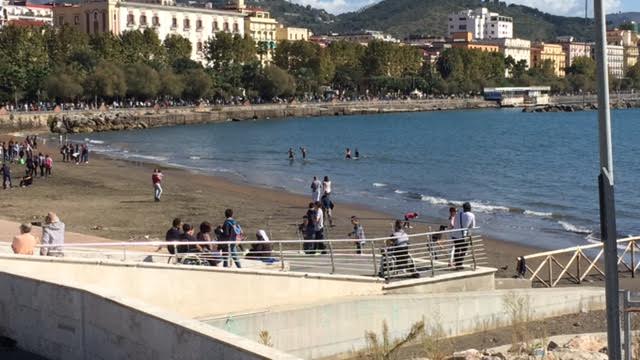 Salerno: acqua rossa nel torrente a Santa Teresa, 5 cittadini scrivono al procuratore Borrelli