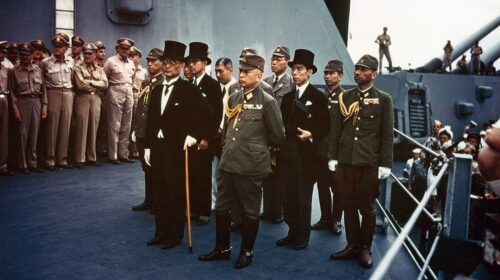 Accadde oggi: il 2 settembre 1945 la resa del Giappone scrive la parola fine sulla più grande tragedia della storia dell’umanità Accadde oggi: il 2 settembre 1945 la resa del Giappone scrive la parola fine sulla più grande tragedia della storia dell’umanità