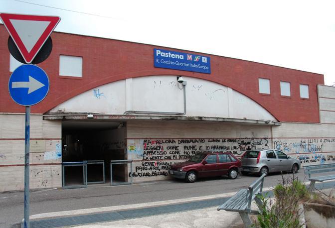 Salerno. i consiglieri Celano e Cammarota: “Alla stazione metro di Pastena è emergenza sanitaria e igienica”