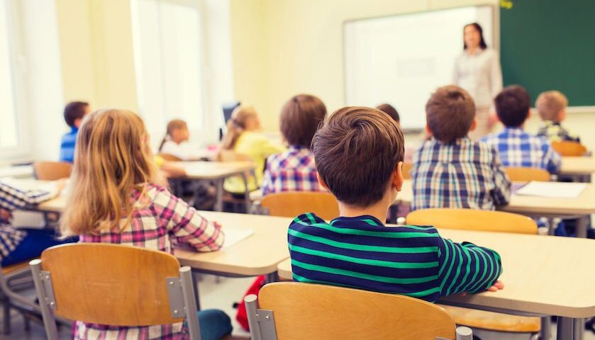 Scuola: nuovi criteri per l’ingresso in classe da tavolo prefettura di Salerno