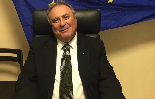 Posizioni organizzative al Comune di Cava de’ Tirreni, il segretario della Csa provinciale, Angelo Rispoli, scrive al sindaco Vincenzo Servalli: “Basta provocazioni, tuteliamo i lavoratori”