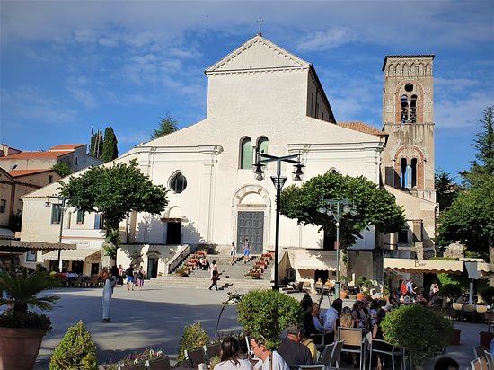 Ravello. Sosta per i residenti R1 e R2 parcheggio piazza Duomo e parcheggio Auditorium