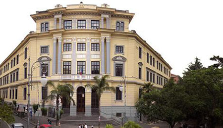 Urina nell’antibagno del Tasso, famiglia di studente fa ricorso: sospensione va revocata