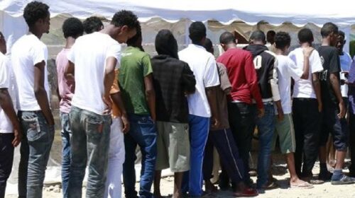 Migranti sbarcati a Salerno, scappano dal centro accoglienza di Eboli