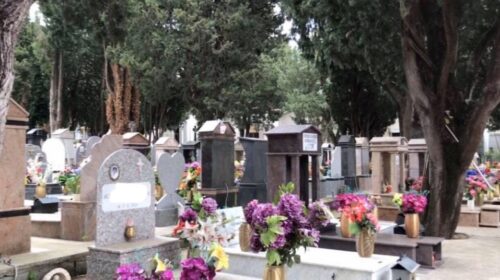 Sorpresi a profanate tombe nel cimitero, nei guai nell’Avellinese un 26enne salernitano