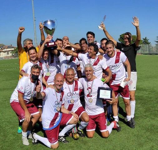 LA SQUADRA DI CALCIO DEI COMMERCIALISTI SALERNO VINCE LA COPPA ITALIA